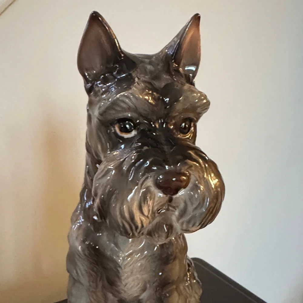 Vintage Shafford Japan Schnauzer figurine, titled “Snatty” (#137) - Picture 10 of 11